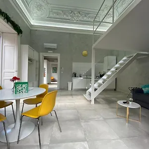 https://superior-apartment-catania.catania-hotels.net